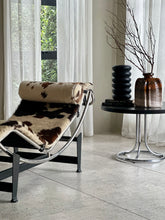 Load image into Gallery viewer, Iconic Le Corbusier Chaise Longue