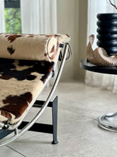 Load image into Gallery viewer, Iconic Le Corbusier Chaise Longue