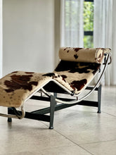 Load image into Gallery viewer, Iconic Le Corbusier Chaise Longue