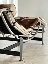 Load image into Gallery viewer, Iconic Le Corbusier Chaise Longue