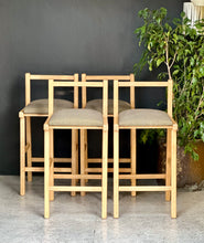 Load image into Gallery viewer, Set Of Four Vintage Bar Stools