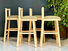 Load image into Gallery viewer, Set Of Four Vintage Bar Stools