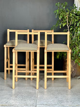 Load image into Gallery viewer, Set Of Four Vintage Bar Stools