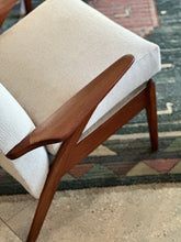 Load image into Gallery viewer, Pair Of Mid-Century "Parker Knoll" Armchairs