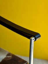 Load image into Gallery viewer, Le Corbusier LC1 Hide Sling Chair - Made in Italy - Replica