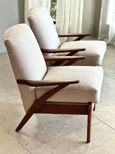 Load image into Gallery viewer, Pair Of Mid-Century "Parker Knoll" Armchairs
