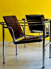 Load image into Gallery viewer, Le Corbusier LC1 Hide Sling Chair - Made in Italy - Replica