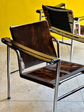 Load image into Gallery viewer, Le Corbusier LC1 Hide Sling Chair - Made in Italy - Replica