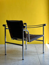 Load image into Gallery viewer, Le Corbusier LC1 Hide Sling Chair - Made in Italy - Replica