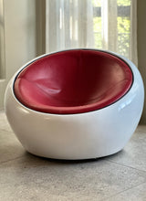 Load image into Gallery viewer, Eero Aarnio Style, Half Dome Chair