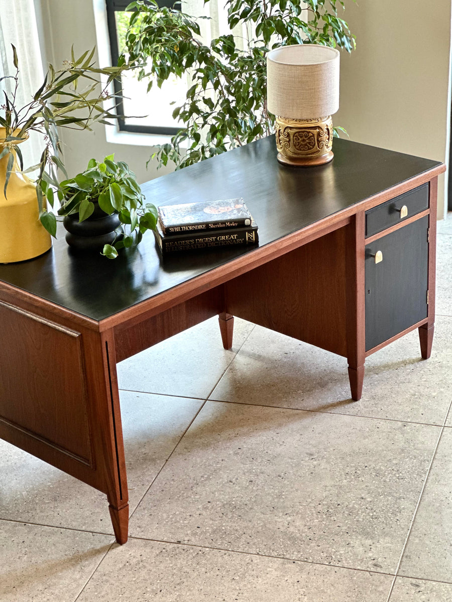 Vintage Restored Desk – RE-TREND