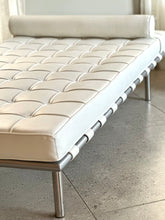 Load image into Gallery viewer, Barcelona-Style Daybed
