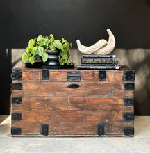 Load image into Gallery viewer, Vintage Steamer Trunk