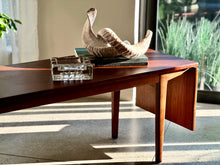 Load image into Gallery viewer, Mid-Century Extendable / Drop-Side Coffee Table