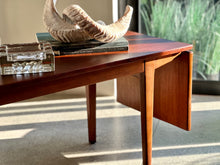 Load image into Gallery viewer, Mid-Century Extendable / Drop-Side Coffee Table