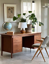Load image into Gallery viewer, Vintage Desk