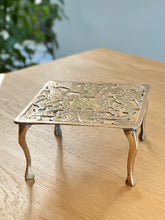 Load image into Gallery viewer, Vintage Brass Trivet