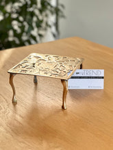 Load image into Gallery viewer, Vintage Brass Trivet