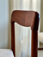 Load image into Gallery viewer, Artecasa Extendable Dining Table & 8 Chairs