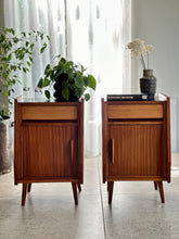 Load image into Gallery viewer, Pair of Retro Pedestals
