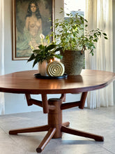Load image into Gallery viewer, Artecasa Extendable Dining Table & 8 Chairs