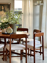 Load image into Gallery viewer, Artecasa Extendable Dining Table & 8 Chairs