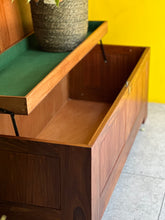 Load image into Gallery viewer, Vintage, Kiaat Kist