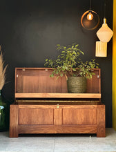 Load image into Gallery viewer, Vintage, Kiaat Kist