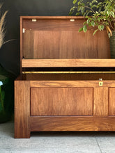 Load image into Gallery viewer, Vintage, Kiaat Kist