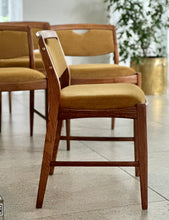 Load image into Gallery viewer, Round Dining Table with Six Matching Chairs