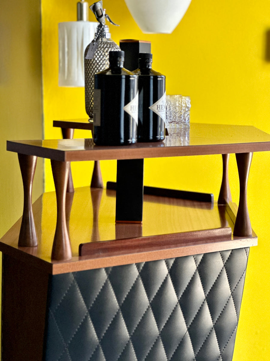 Retro Bar – RE-TREND