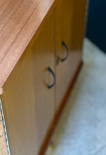 Load image into Gallery viewer, Retro Bar