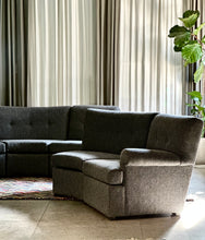 Load image into Gallery viewer, Vintage, Curved, Five Piece Modular Couch