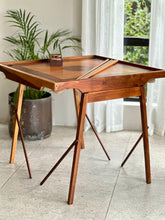 Load image into Gallery viewer, Novus Vintage Table Game