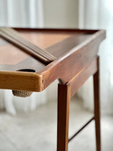 Load image into Gallery viewer, Novus Vintage Table Game