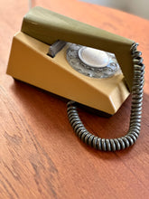 Load image into Gallery viewer, Vintage Dial Trimphone
