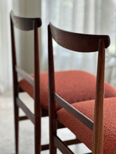 Load image into Gallery viewer, Mid-Century Dining Set - Oval & 6 Chairs