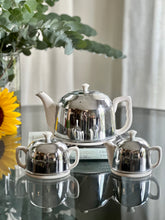 Load image into Gallery viewer, Vintage "Ever-Hot" Teapot set