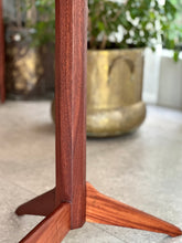 Load image into Gallery viewer, Mid-Century Dining Set - Oval & 6 Chairs