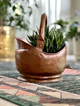 Load image into Gallery viewer, Vintage Copper Scuttle / Planter