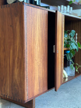 Load image into Gallery viewer, Solid Kiaat Bar / Counter - Tabraham