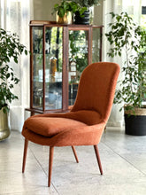 Load image into Gallery viewer, Retro Occasional Chair