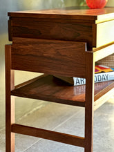 Load image into Gallery viewer, Innovative Lift-Top Server Table