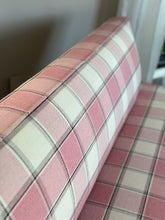 Load image into Gallery viewer, Retro Sleeper Couch / Daybed