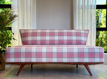 Load image into Gallery viewer, Retro Sleeper Couch / Daybed