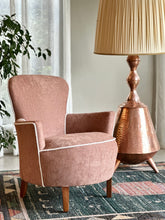 Load image into Gallery viewer, Boudoir Armchair