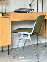 Load image into Gallery viewer, Vintage DSC 106 Chair By Giancarlo Piretti For Castelli