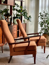 Load image into Gallery viewer, Classic Pair of Parker Knoll Occasional Chairs