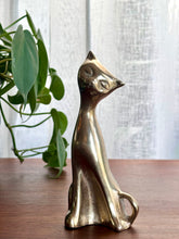 Load image into Gallery viewer, Vintage Brass Cat figurine