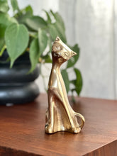 Load image into Gallery viewer, Vintage Brass Cat figurine